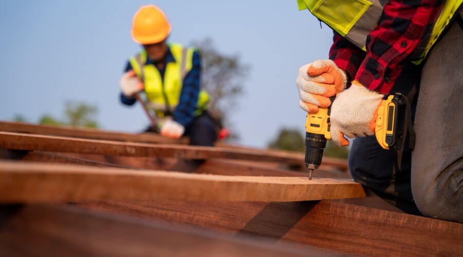 Professional residential roofers in Seaside, OR